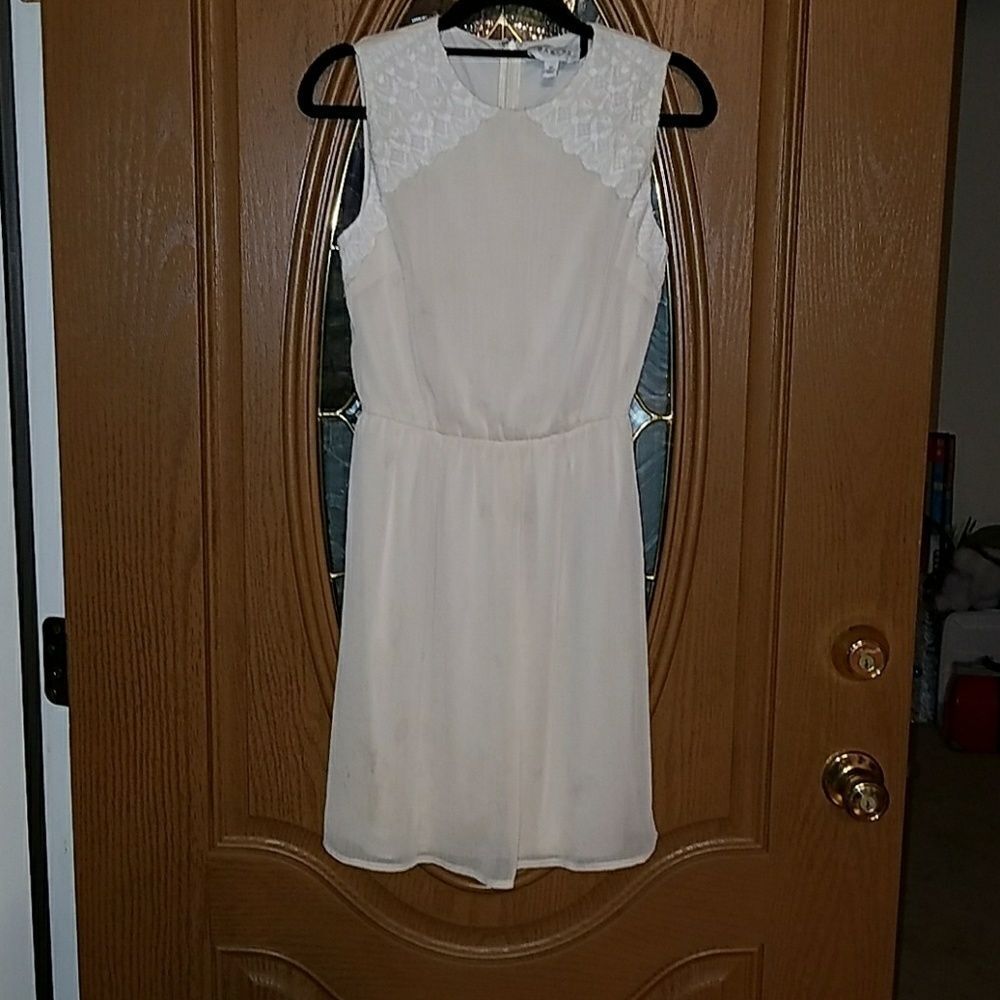 Sabine lace cream dress Sz. XS NWOT